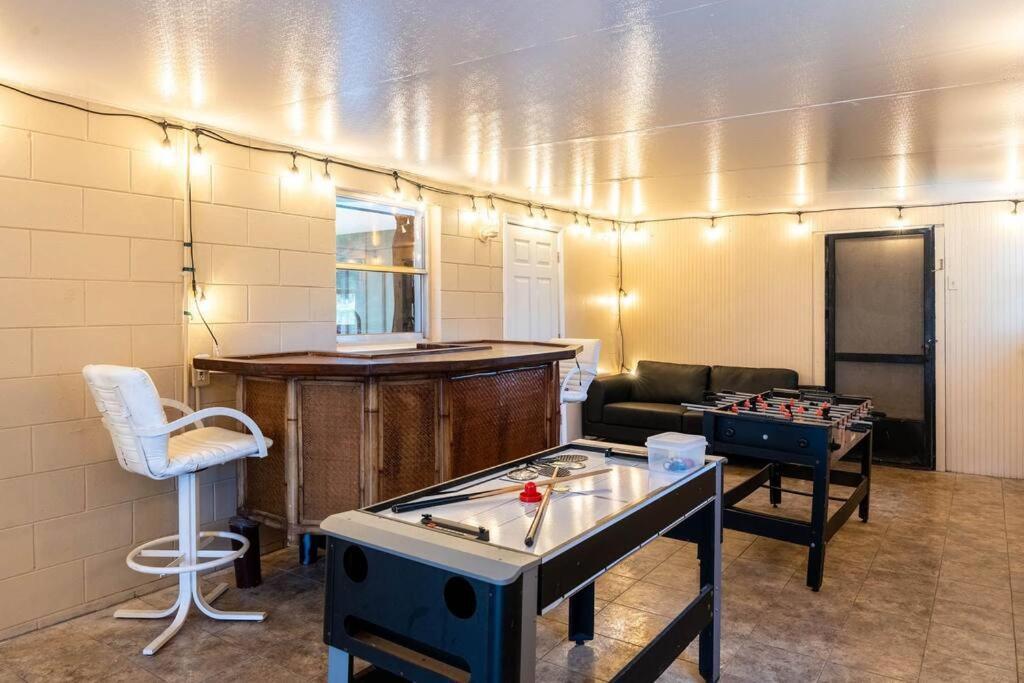 Casa de férias Modern 3br Farmhouse Near Attractions Parks & More *